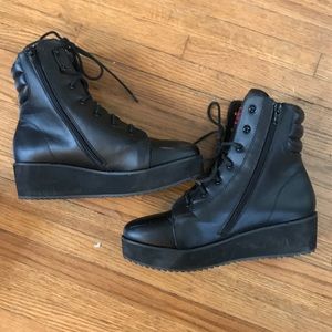 Black YRU Darby Boots